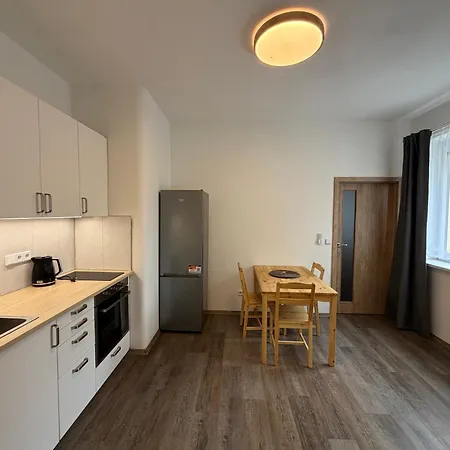Moderni A Utulny 2kk, Idealni Pro Pary Apartment